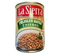 Frijoles Bayos Enteros -- Les grains entiers de Bayo Brown dans une marinade d’oignons, épices, huile végétale, piments, etc., boîte de 560 g - poids égoutté 310 g.