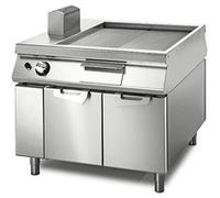 Fry Top Gaz ½ Lisse ½ Nervurée sur Coffre avec Portes, Tableau de Contrôle sur Deux Côtés Virtus 1 G