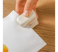FUANA Mini scellant rechargeable pour sacs à goûter en plastique avec aimant, 5,8 x 4,7 x 2,6 cm, machine à sceller en ABS pour intérieur et extérieur, compact et portable pour camping, pique-nique
