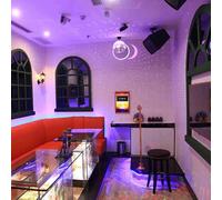 FUANA Moteur à boule disco avec télécommande, vitesse réglable 5/8/10/15 tr/min, lumières LED 4 couleurs pour boules miroir de 15 à 38,1 cm, câble d'écouteurs noir