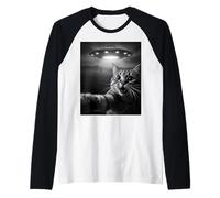 Funny Cat Selfie with Alien UFO Encounter Fun for Boys Girls Manche Raglan
