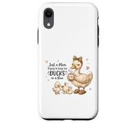 Funny Mom Just a Mom Trying to Keep Her Ducks Humor Coque pour iPhone XR