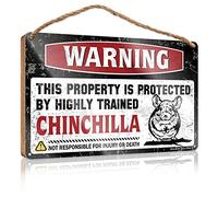 FZFN Panneau de porte d'hiver en bois avec inscription « Warning This Property Is Protected By A Highly Trained Chinchilla » - Décoration de chambre pour homme - Panneau en bois avec dictons (23 x 35