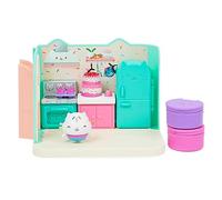 Gabby's Dollhouse Gabby et la Maison Magique - Gabby Dollhouse - Pièce La Cuisine De Petit Chou - 1 Figurine + Accessoires - Dessin Animé Jouet Maison De Poupée - Jouet Enfant 3 Ans Et +