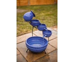 Garden Mile Fontaine à eau solaire en céramique bleu roi avec effet émaillé - Fontaine à eau solaire d'intérieur ou d'extérieur en cascade pour votre jardin, maison ou terrasse 49 x 44 cm