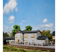 Gare de village avec entrepôt marchandises-HO-1/87-AUHAGEN 11329