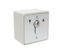 Geba MSC-APZ 1-2T/1 110.1301.1A Interrupteur à clé en saillie, avec 2 côtés à impulsion, un demi-cylindre à profil DIN et 3 clés, antivol (système breveté européen), gris clair et aluminium anodisé