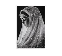 GEMTOFNMA The Virgin Carries The Light of Stars in Her Veil, Each fold holding A Memory of Someone Who Prayed in Pain. Décoration murale contemporaine - Poster décoratif à suspendre 60 x 90 cm