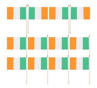 Générique Ensemble de 12 Mini Drapeaux Irlandais en Polyester et Bois Motif Distinctif et Poignée Confortable pour Célébrations Festives et Activités Scolaires