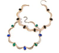 Générique Qui allie le charme historique avec l'élégance moderne. Inspiré par l'opulence des cours médiévales