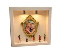 Generisch Boîte de silhouette de musée - Cadre miniature doré et figurines pour souvenirs - Mini vitrine DIY pour la décoration, la Saint-Valentin, les vacances, un anniversaire, Noël