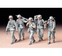 German Machine Gun Crew On Manœuvre 1:3 5 Figurine Plastique Model Kit Tamiya