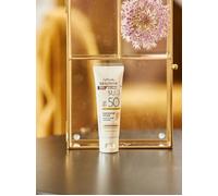 Gerovital Crème solaire visage teintée dorée (SPF 50) 50 ML Zone du corps Affronter