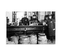 GIEIG Prohibition - Speakeasy Police Raid Bootlegger - Poster Moonshine Alcohol Décoration murale sur toile pour chambre à coucher, bureau, cuisine, cadeau sans cadre, 61 x 91,4 cm