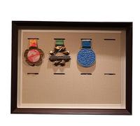 GIUPLOKID Grand Cadre d'affichage de la médaille, Boîte 3D en Bois Massif, vitrine de médailles Multicolore, Plusieurs Tailles(Wood Color,Square 16" (8 Medals))