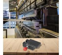 Glissière à rainure en queue d'aronde, réglage fin, étape de déplacement de 40 mm, étape de traduction linéaire manuelle avec support en laiton et échelle 0