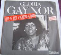 GLORIA GAYNOR - GLORIA GAYNOR / LOVE IS JUST A HEARTBEAT AWAY