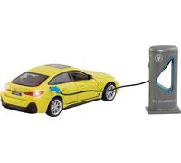Goki Voiture jouet BMW i4 M50 et Audi RS E-Tron GT Modèle réduit 1:34-36