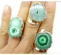 Grande bague dorée vintage rétro bleu violet géode cristal fleur agates pierre tranche réglable ouverte martelée bague manchette pour femme homme bague NO.2, redimensionnable