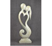 Grande statue couple enlacé coeur h50cm en bois patine blanche