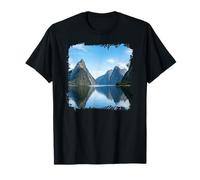 Graphique de Paysage pittoresque du lac Fjord Mountain Reflection T-Shirt