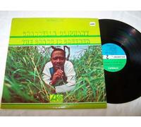GRASSELLA OLIPHANT - GRASSELLA OLIPHANT LP, THE GRASS IS GREENER, US ISSUE PRE-OWNED EX/EX CONDITION LP