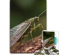 Green Insect on Tree Bark Puzzle pour Adultes en Bois 300 pièces | À offrir : Cadeau puzzle - tri par couleurs, formes ou zones du motif en intérieur.