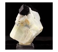 Grenat + Albite. 783.0 Ct. Gilgit-Baltistan, Pakistan.
