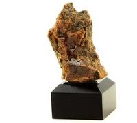 Grenat Grossulaire-Andradite. 187.0 Ct. Pyrénées-Orientales, France..