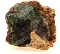 Grenat Grossulaire-Andradite. 245,5 Ct. Pyrénées-Orientales, France..