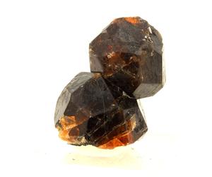 Grenat + Tourmaline. 156.5 Ct. Sahanivotry Manandona, Madagascar.