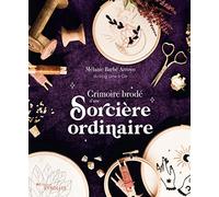 Grimoire Brodé D'une Sorcière Ordinaire
