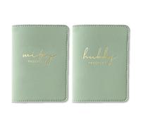 GroomBrideGifts Portefeuille pour Passeport Hubby and Wifey, Cadeaux de Mariage pour Couples 2025, étui de Passeport pour Voyage, Lune de Miel, Essentiel de Voyage pour Femme et Mari, 12,7 x 15,2 cm