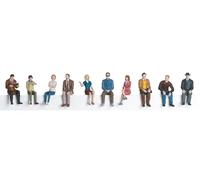 Groupe de Figurines de Voyageurs Assis