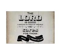 Guangpat The-LORD-is-good,-a-refuge-in-times-of-trouble Plaque en bois vintage avec écriture chrétienne Décoration murale rustique pour salon, cuisine, panneau mural 30,5 x 20,3 cm