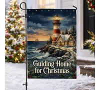 Guiding Home For Christmas Lighthouse Drapeau de jardin 30,5 x 45,7 cm | Scène d'hiver côtière, drapeau de pelouse, chalet couvert de neige, accueil de maison de vacances, accents de pin et de houx