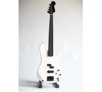 Guitare basse miniature Fender Precision de Duff Mackagan des Guns 'n Roses