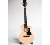 Guitare miniature acoustique Taylor de Chester Bennington de Linkin park