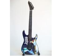 Guitare miniature ESP White Zombie de Kirk Hammett de Metallica