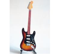 Guitare miniature Fender hardtail Stratocaster Sunburst pickguard noir