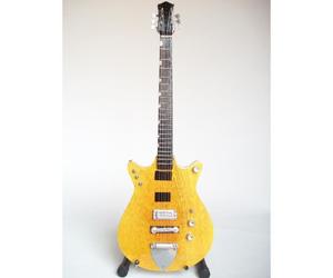 Guitare miniature Gretsch de Malcolm Young AC/DC