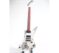 Guitare miniature Papa Het de James Hetfield de Metallica