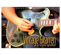 Guitares vintage mises en scène, Version française (Calendrier mural 2026 DIN A4 portrait), Calendrier CALVENDO mensuel