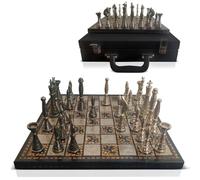 Guruji Divinity Jeu d'échecs Tribal Warli Art en Laiton dans Une boîte de Rangement en Cuir (30,5 x 30,5 cm)