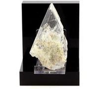 Gypse. 504.2 Ct. Gypsum Quarry, Arignac, France..