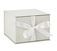 Hallmark Boîte cadeau de taille moyenne avec couvercle et remplissage en papier déchiqueté pour mariages, remises de diplômes, anniversaires, fêtes prénuptiales, demoiselles d’honneur (blanc, 18 cm)