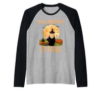 Halloqueens Queens are Born in October Birthday Halloween Manche Raglan