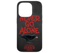 Halloween Horror Nights Raven Logo & Never Go Alone 2 Sided Coque pour iPhone 14 Pro