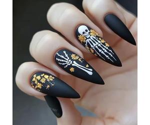 Halloween Noir mat Squelette Or Fleur Vert Persiste Sabots Intermédiaire Forme Noix ABS Substance Party Unguis Art Stick sur les ongles