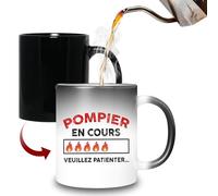 HALUMI Mug Magique Pompier Tasse A Café Originale Pompière Pompier En Cours Veuillez Patienter Idée Cadeau Pour Retraite Anniversaire Noël Fin De Contrat Collègue Homme Femme Mug En Ceramique 330 ML